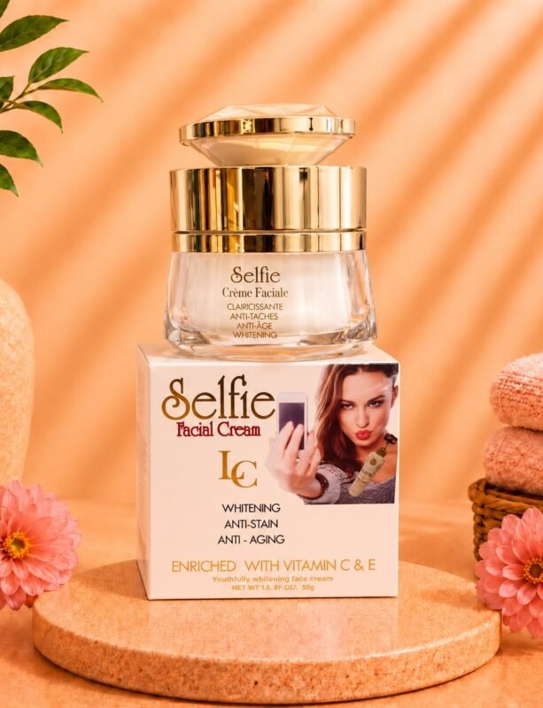 Selfie Whitening Facial Cream with Vitamin C & E, 50g